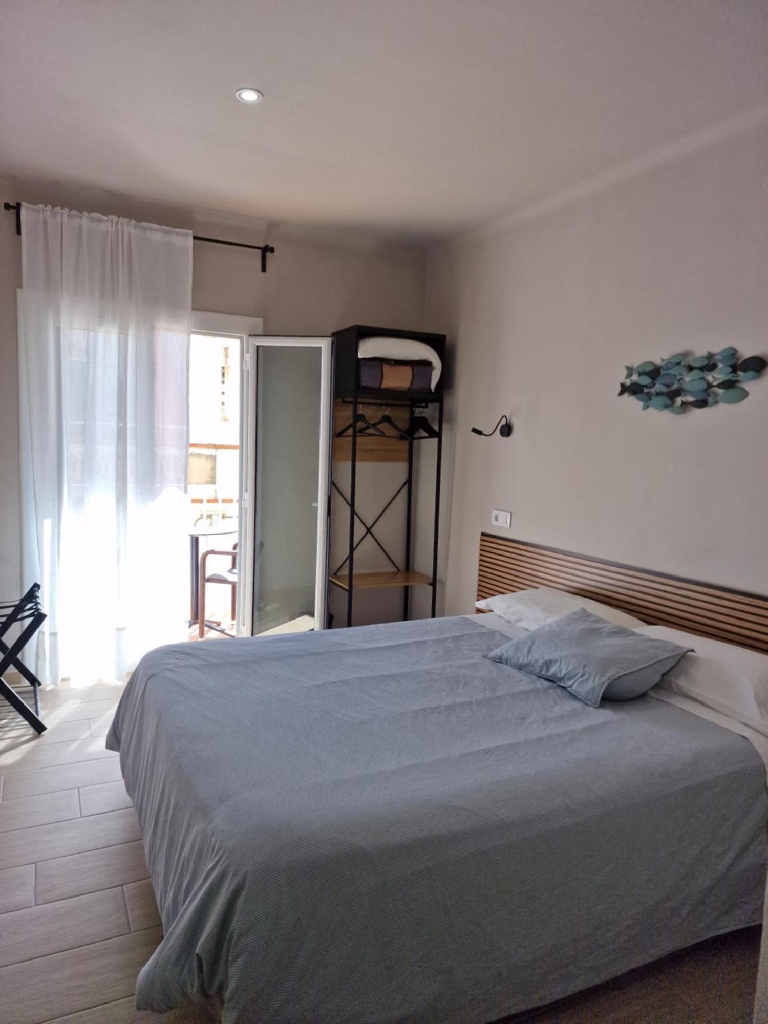 Hotel Pensio Torrent L' Escala Zewnętrze zdjęcie