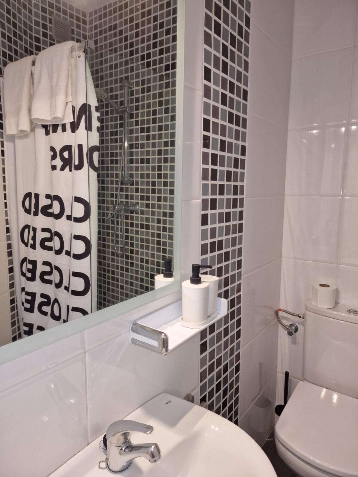 Hotel Pensio Torrent L' Escala Zewnętrze zdjęcie