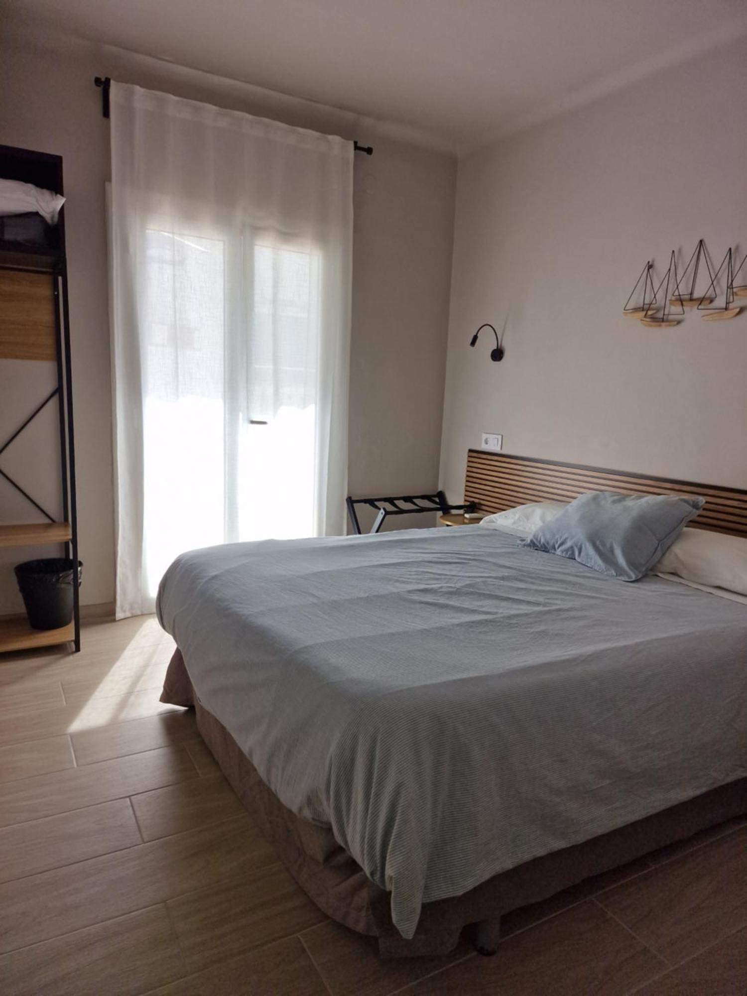 Hotel Pensio Torrent L' Escala Zewnętrze zdjęcie