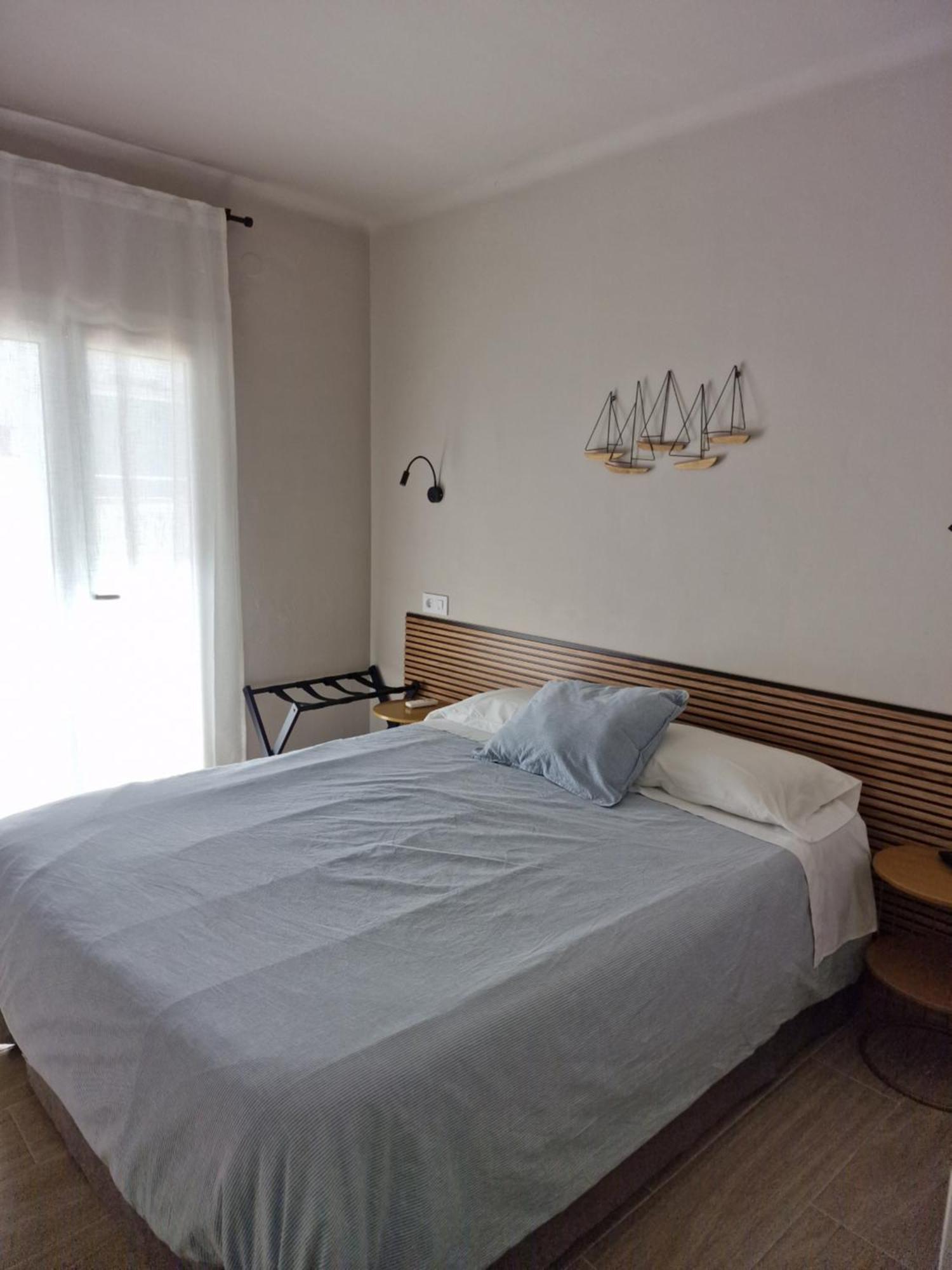 Hotel Pensio Torrent L' Escala Zewnętrze zdjęcie